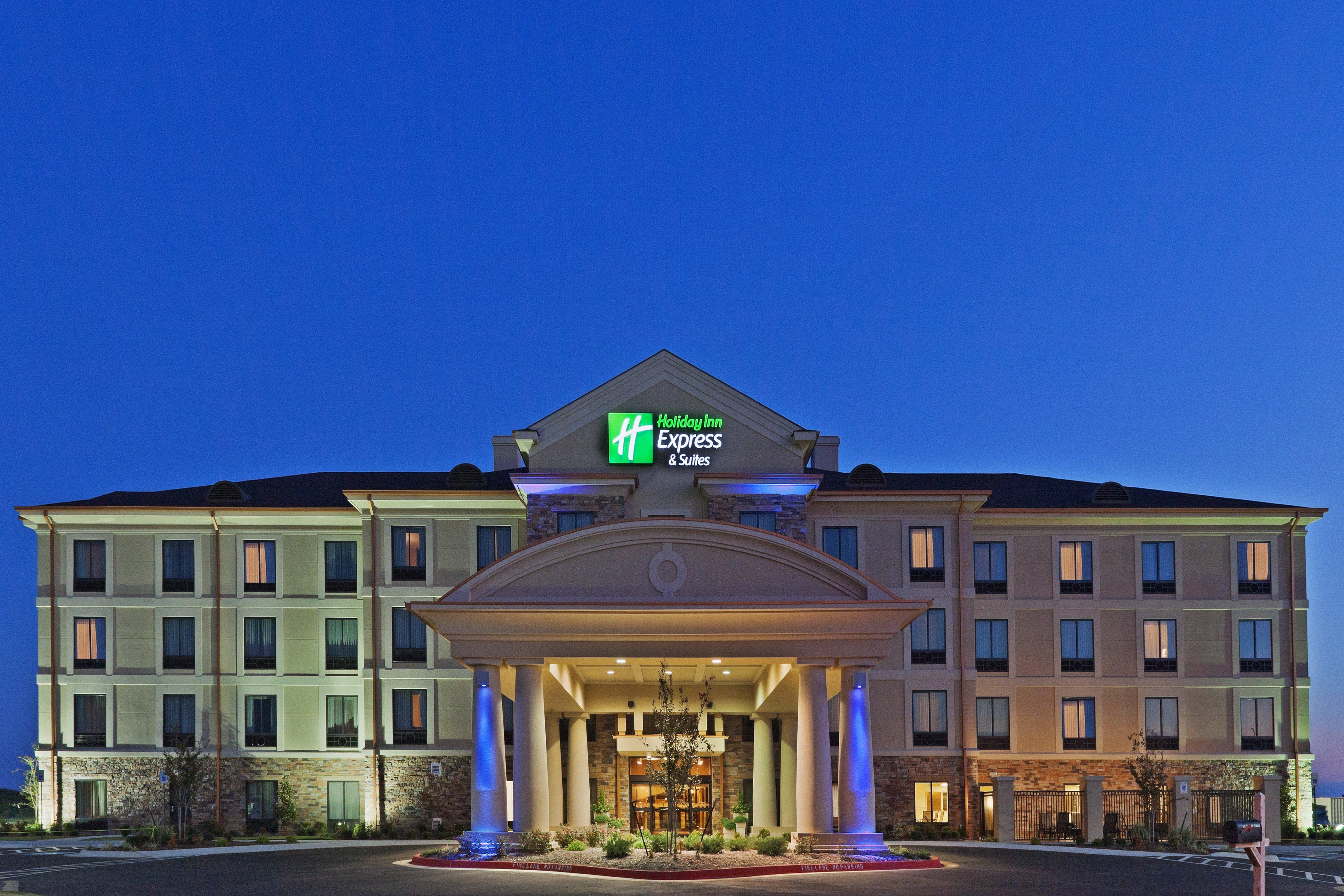 Holiday Inn Express & Suites Poteau By Ihg Exterior foto