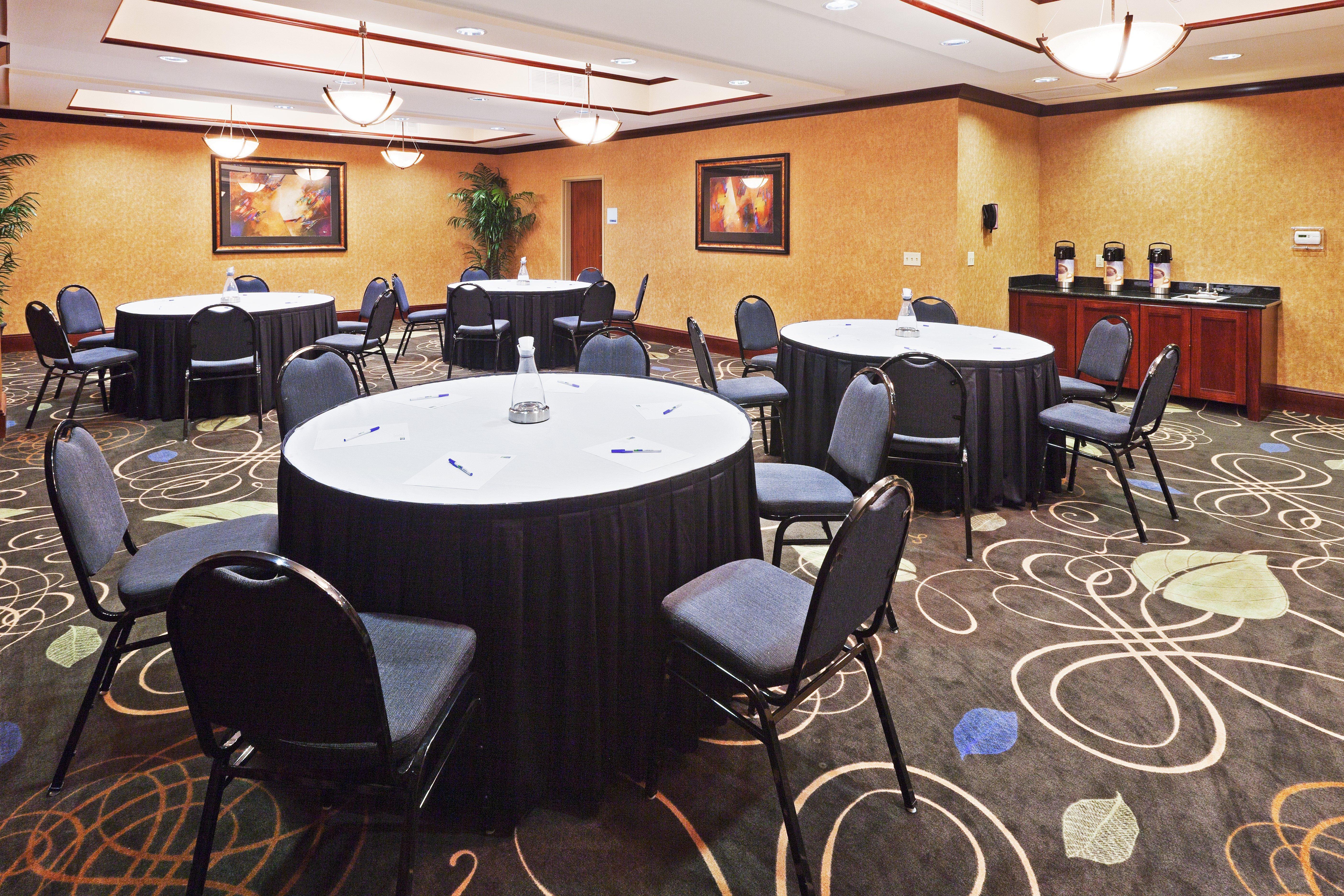 Holiday Inn Express & Suites Poteau By Ihg Exterior foto